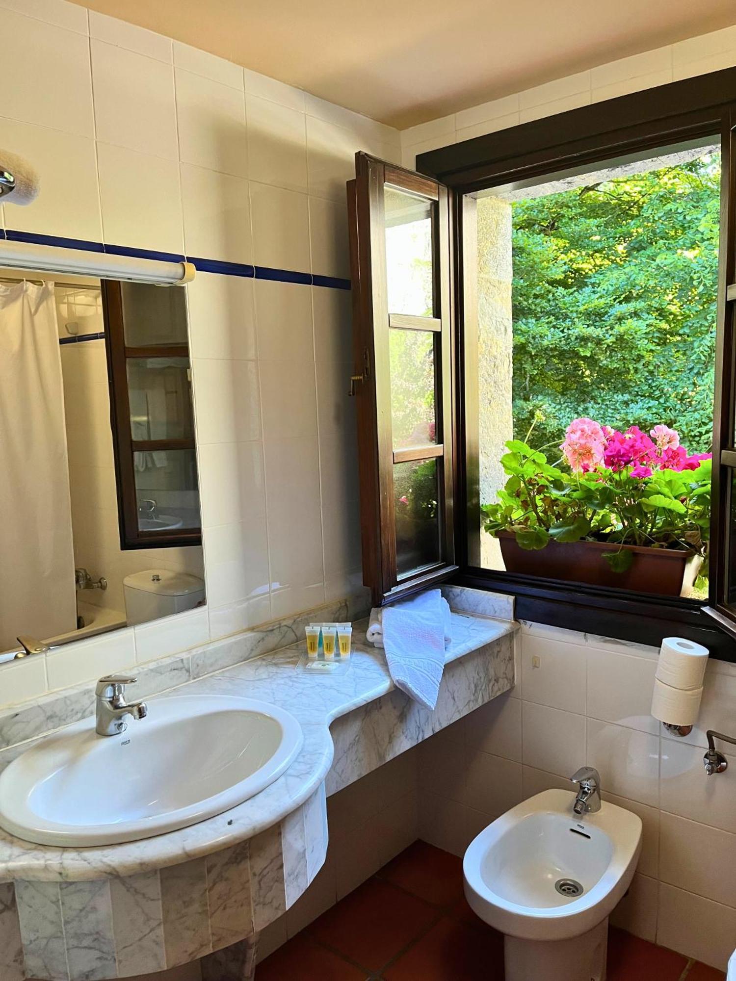 Hotel Rebeco Fuente Dé Zewnętrze zdjęcie